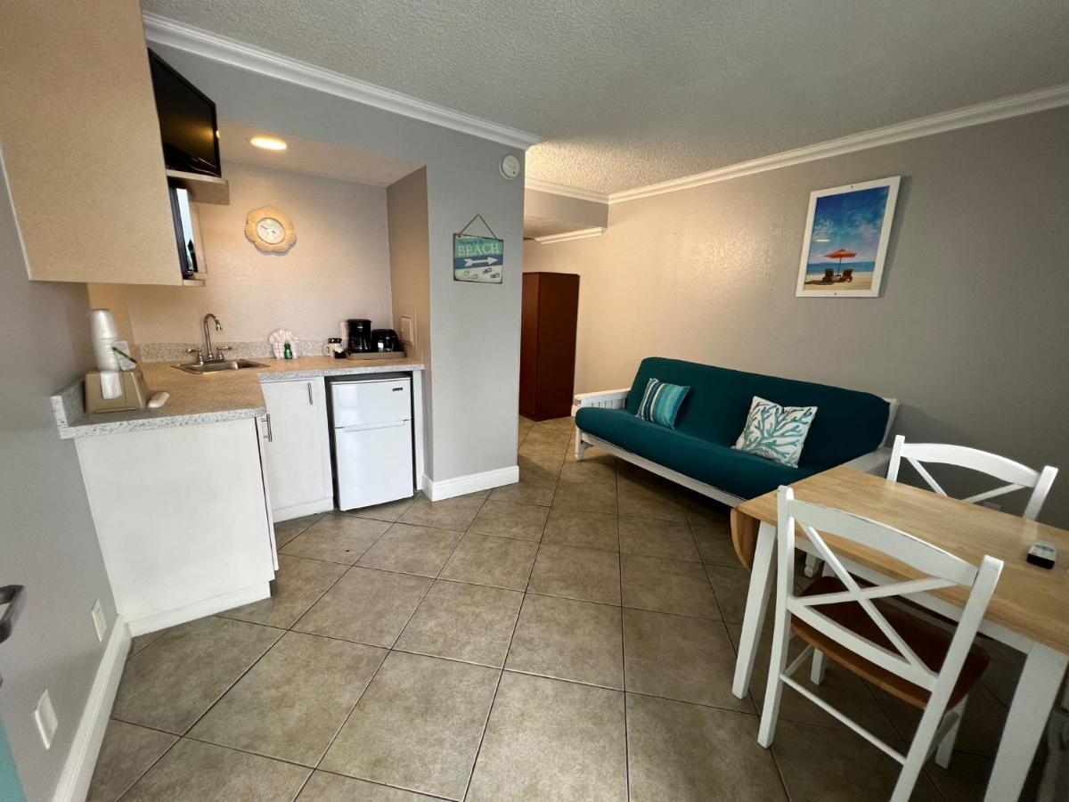 Pelican Pointe Clearwater Beach Hotel מראה חיצוני תמונה